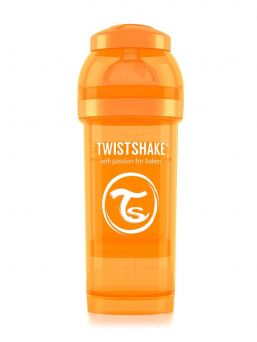 TwistShake tuttipullo on mahtava lisä rintaruokinnan rinnalle. TwistShake tuttipullo pakkaus sisältää lisäksi hyödyllisen säilytyspurkin jossa voi kuljettaa maitojauhetta.