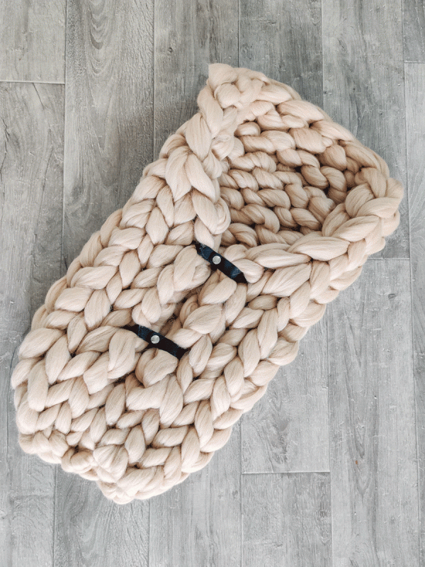 Kaunis Halivia vaalea vauvan merinovillainen lämpöpussi.