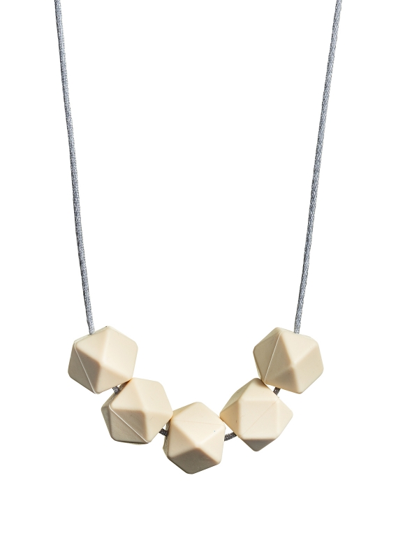 Imetyskoru (ivory)