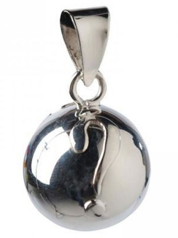 Bola koru on kaunis helistinkoru odottavalle äidille. Korun sisällä on pieni ksylofoni. Korun maaginen ääni rauhoittaa lasta kohdussa ja myöhemmin kohdun ulkopuolella.