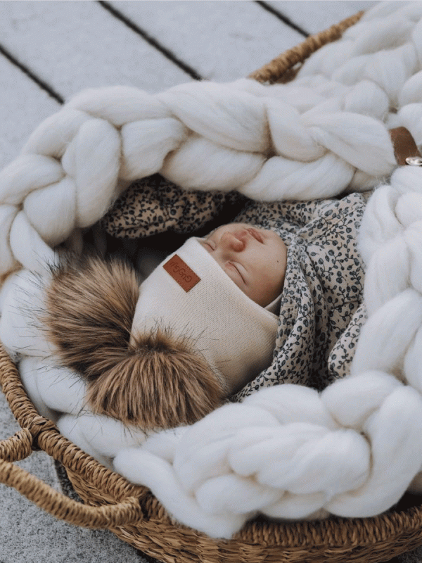Kaunis Halivia vaalea vauvan merinovillainen lämpöpussi.