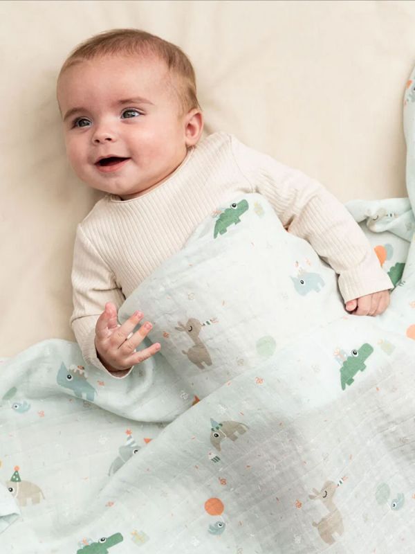 Iso harsoviltti 120x120 Celebration Blue - Done By Deer