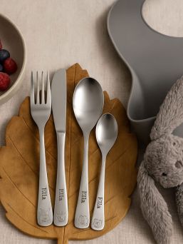 Lasten aterimet nimikoituna 4-osaa