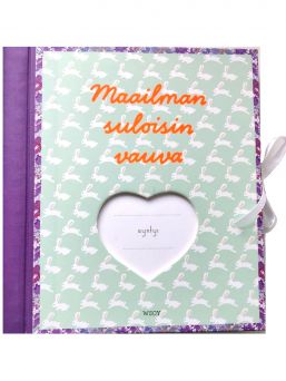 Maailman suloisin vauva, täytettävä vauvakirja. Tallenna rakkaimmat muistot vauva-ajasta