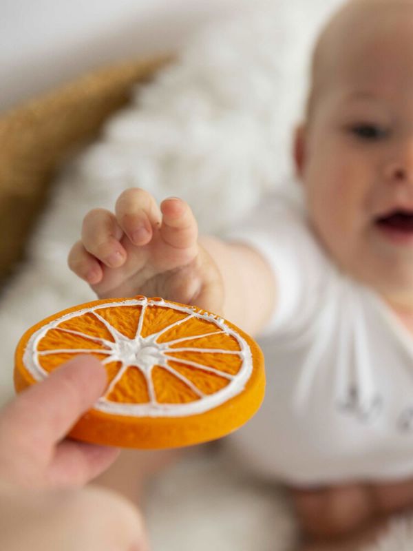 Oli&Carol Clementino the Orange purulelu