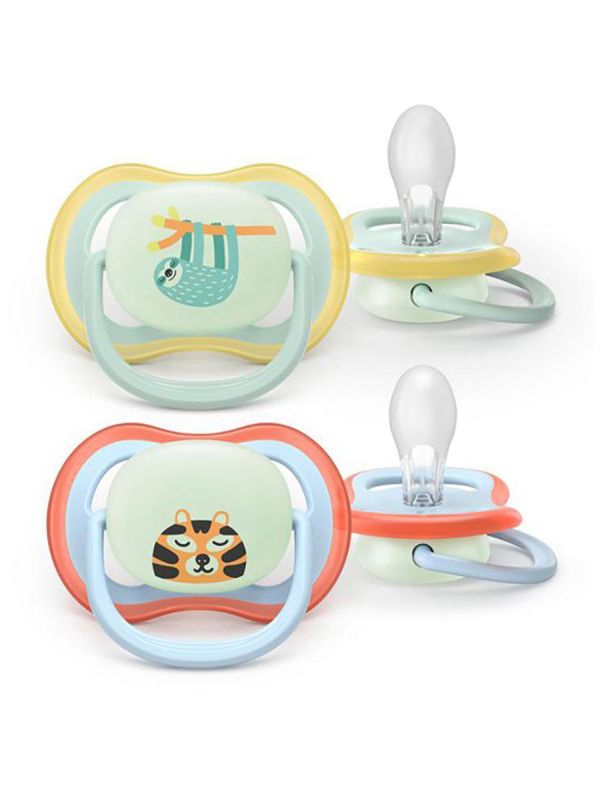 Philips Avent Ultra Air Night on hengittävä yötutti 0–6 kk vauvalle. Pimeässä hohtava nuppi helpottaa tutin löytämistä yöllä. 2 kpl, sininen/minttu.