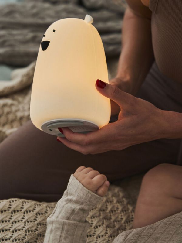 Rabbit & Friends karhu yövalo taputustoiminnolla