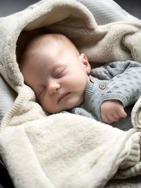 Sierra lämpöpussi vauvan turvakaukaloon 0+ – Warm linen