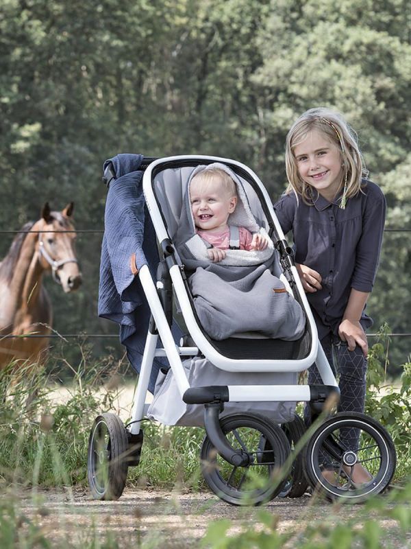 Baby´s Only kesälämpöpussi. Babys Only kevyempi versio suositusta talviajan lämpöpussista. Kevyempi versio sopii täydellisesti kevät - ja syysilmoihin. Suomen kesä on monesti varsinkin iltaisin hyvin viileä, kevyt lämpöpussi sopii näihin viileisiin iltoihin pitämään vauvaa lämpöisenä.