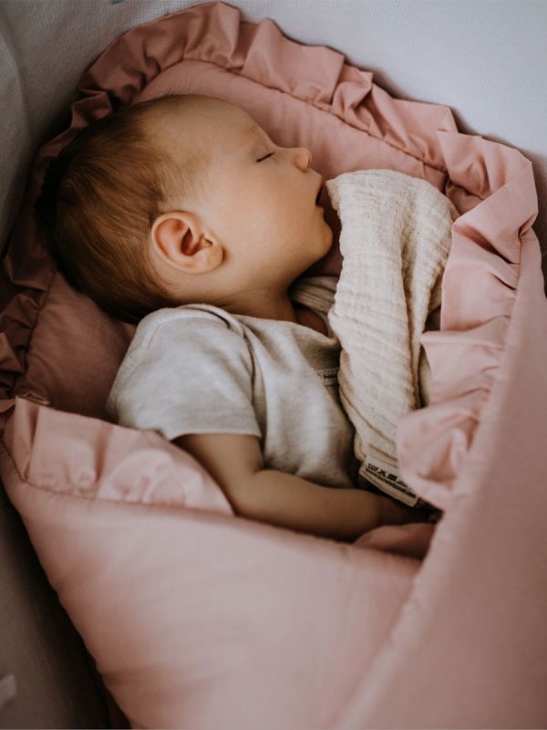 Vauvan kapalo & leikkimatto, Pinkki röyhelöt