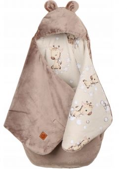 Vauvan turvakaukalon lämpöpussi – Beige velvet and giraffes