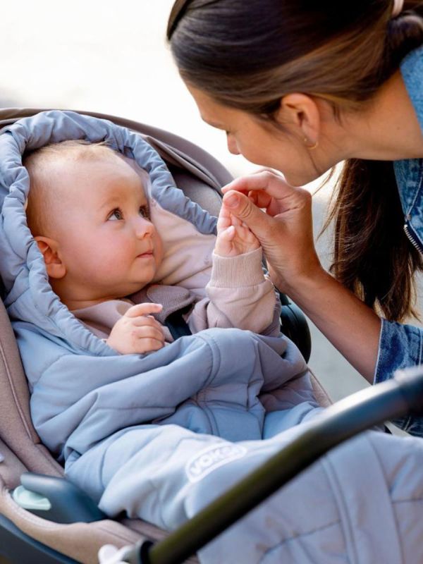 VOKSI - Move Light lämpöpussi vauvalle – turvallinen turvakaukaloon, Misty Blue