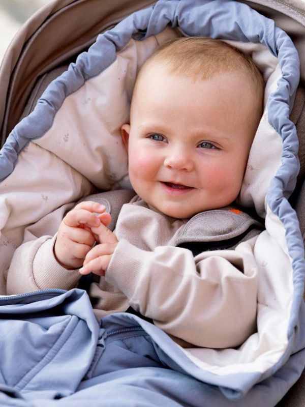 VOKSI - Move Light lämpöpussi vauvalle – turvallinen turvakaukaloon, Misty Blue