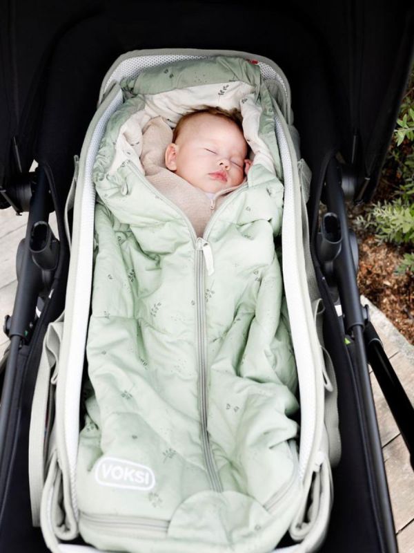 VOKSI - Sky Light kevyt lämpöpussi turvakaukaloon, rattaisiin ja vaunuihin 0–4v, Misty Green