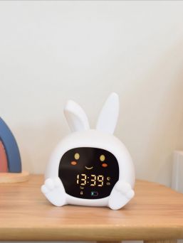 Zazu Sarah univalmentaja lapselle – herätyskello, yövalo ja äänilaite