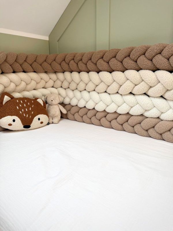 Bouclé Palmikko reunasuoja pinnasänkyyn ja juniorisänkyyn - Light Beige