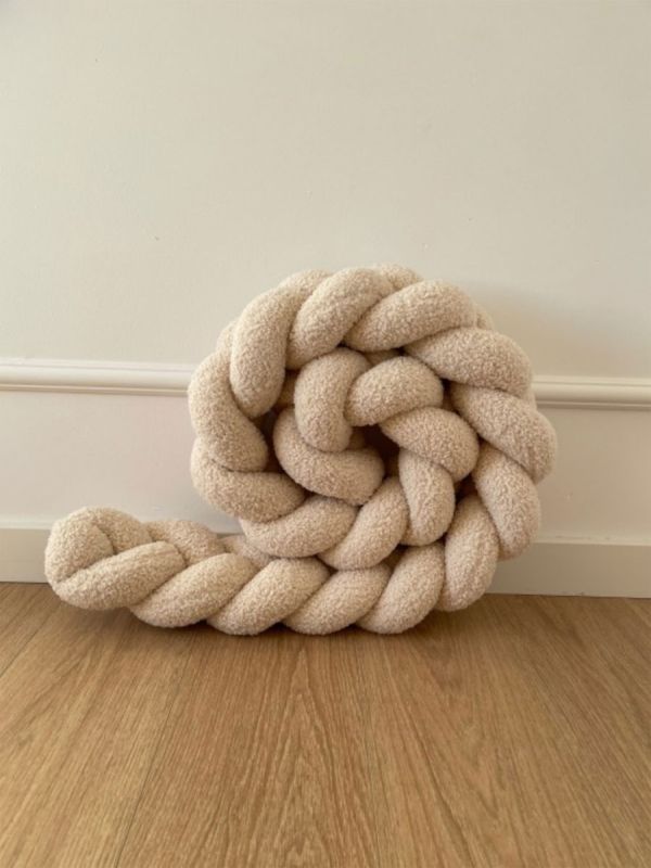 Bouclé Palmikko reunasuoja pinnasänkyyn ja juniorisänkyyn - Light Beige