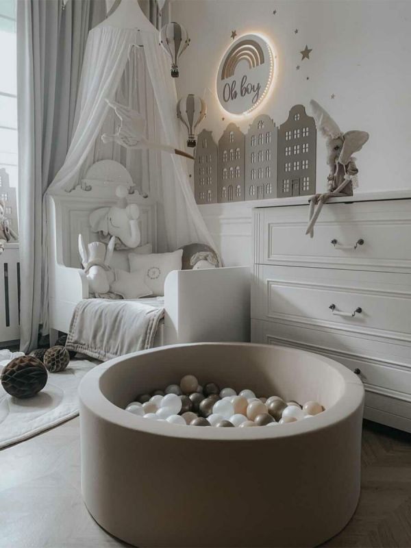 Pehmeä pallomeri + pallot (valitse värit), beige