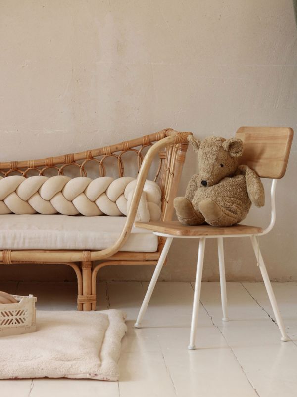 Pinnasängyn palmikko reunapehmuste – käsintehty, Velvet Cream