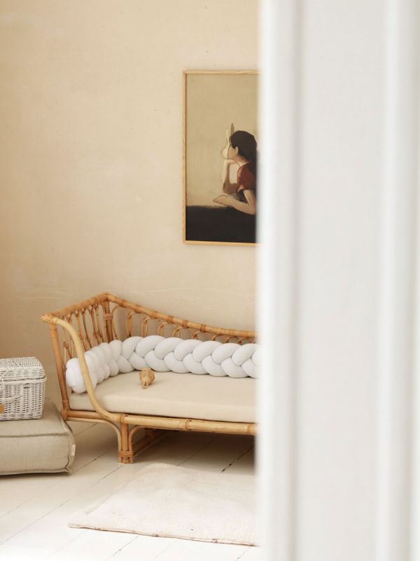 Pinnasängyn palmikko reunapehmuste – käsintehty, Velvet White