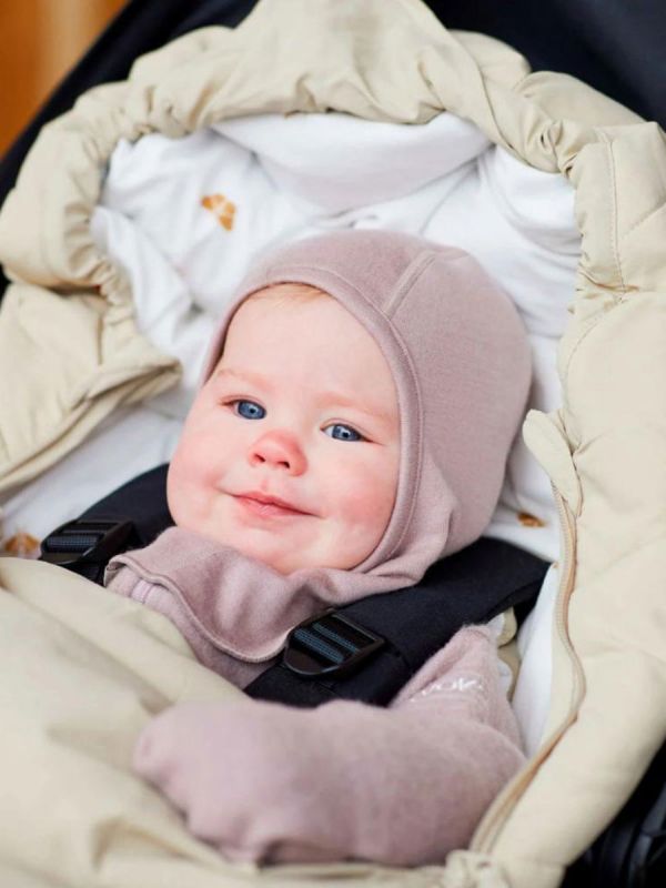 Voksi Villa Kypärämyssy – 100 % merinovillaa, grape